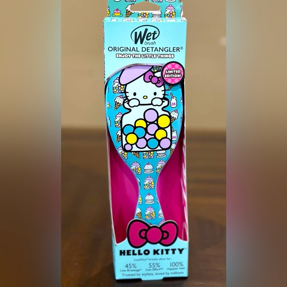 Hello Kitty Limited Edition- Wet Hair Brush Original Detangler - Bubble Gum Blue